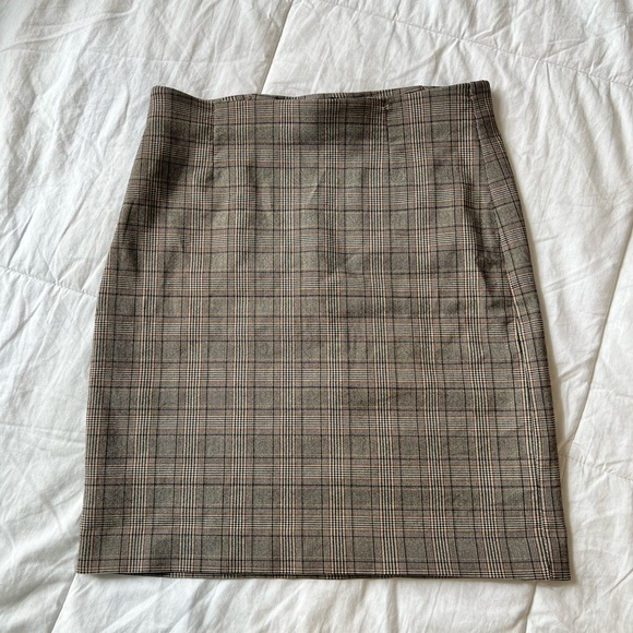 Dynamite Dresses & Skirts - Dynamite plaid mini skirt
